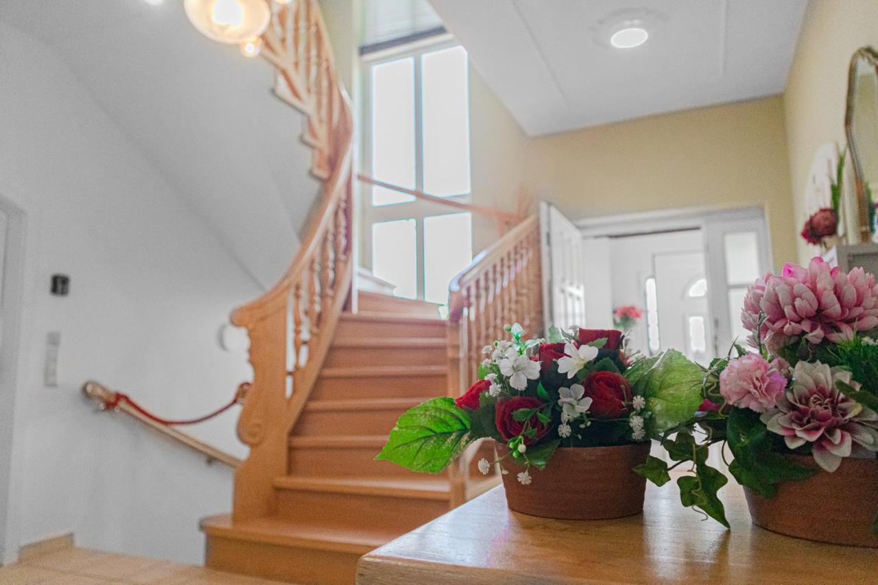 Exquisite Shared Villa - Your Private Room In This Beautiful Home Viena Exterior foto