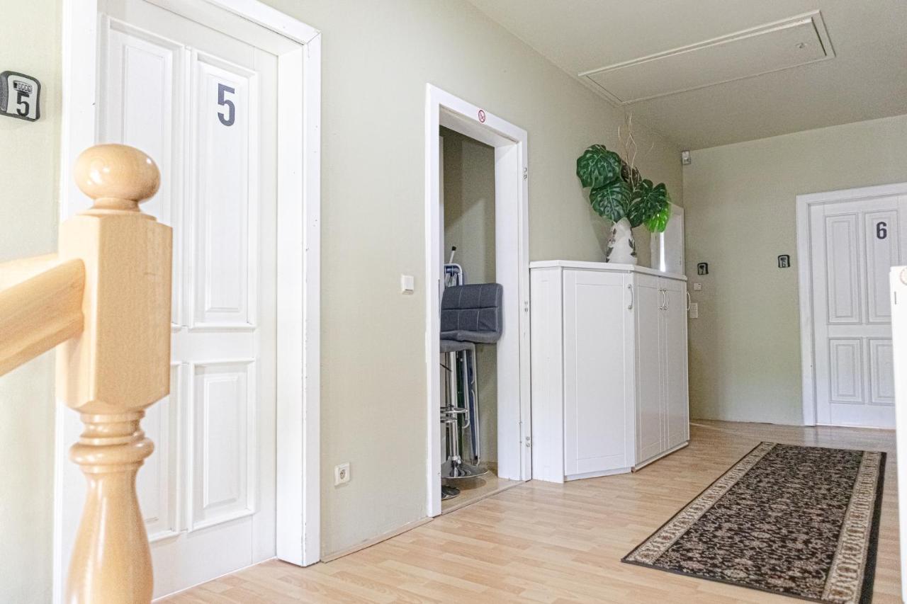 Exquisite Shared Villa - Your Private Room In This Beautiful Home Viena Exterior foto